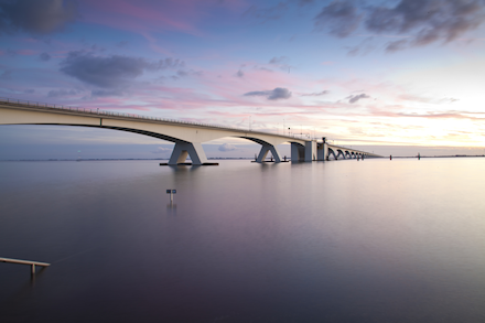 Die Zeeland-Brücke ist ein beliebter Tauchplatz für die Niederlande und Belgien